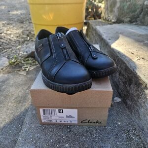 Clarks Black Leather Zip Casual Shoe